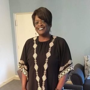 Meet your Posher, Sharon